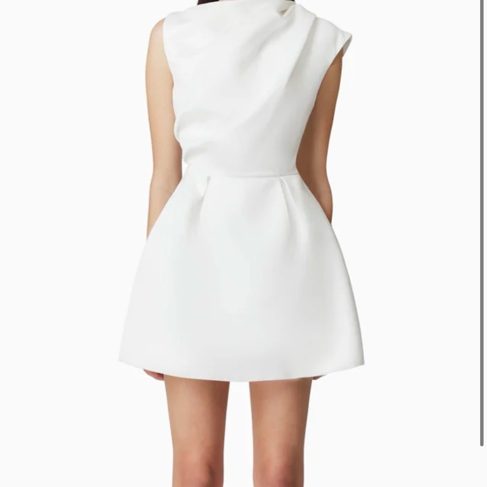 Elliatt White One-Shoulder Mini Dress